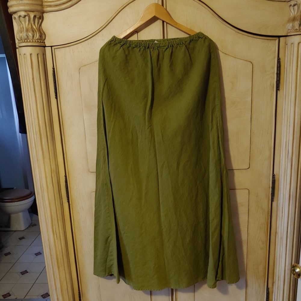 Green skirt